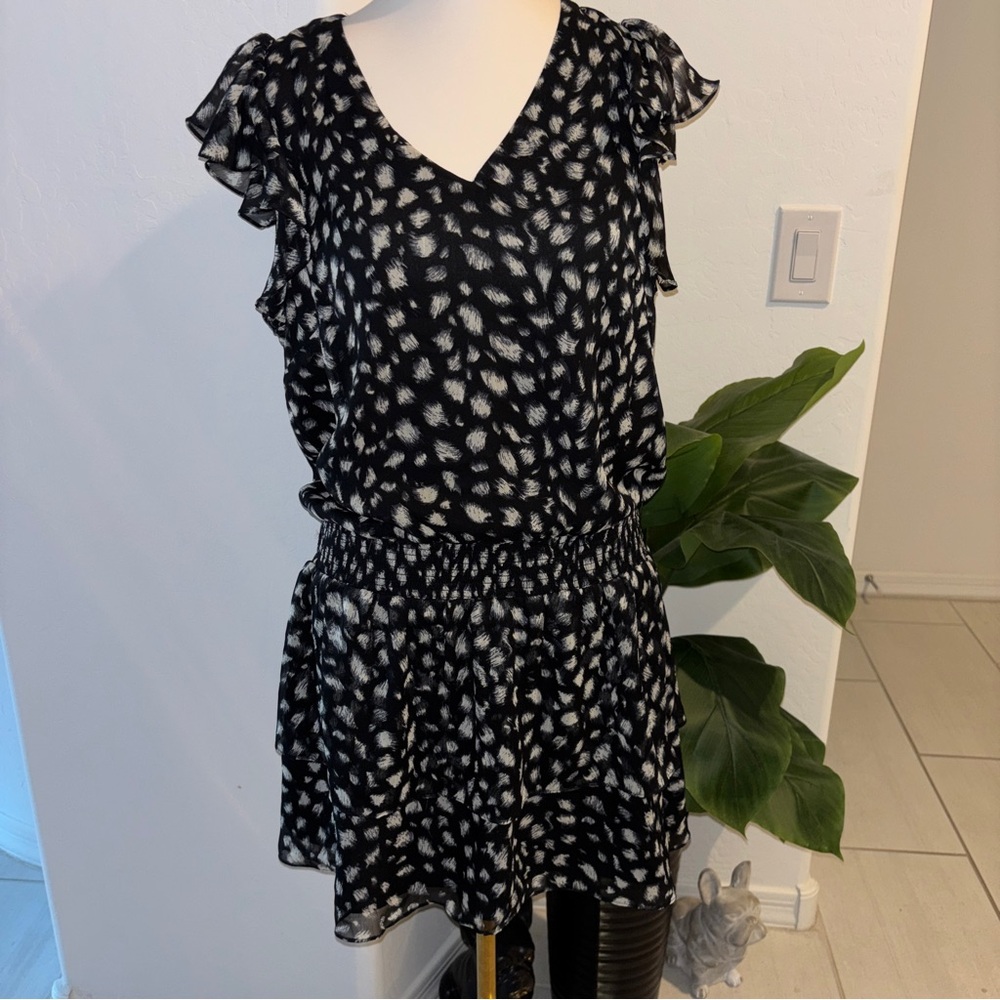 1.State Smocked Dress Flutter Sleeve V Neck Printed Size Large